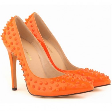 Scarpin - Laranja com Spikes