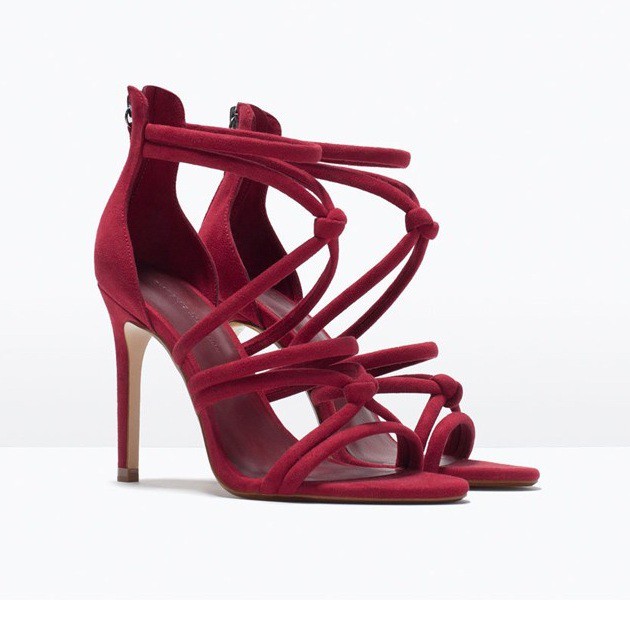 sandalia vermelha festa