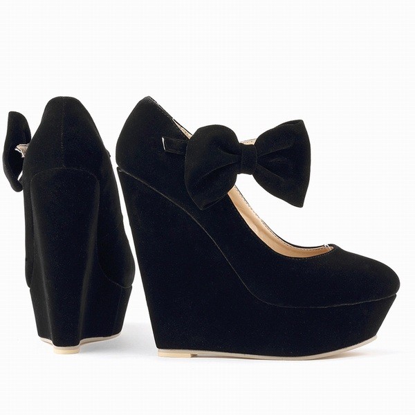 scarpin anabela preto