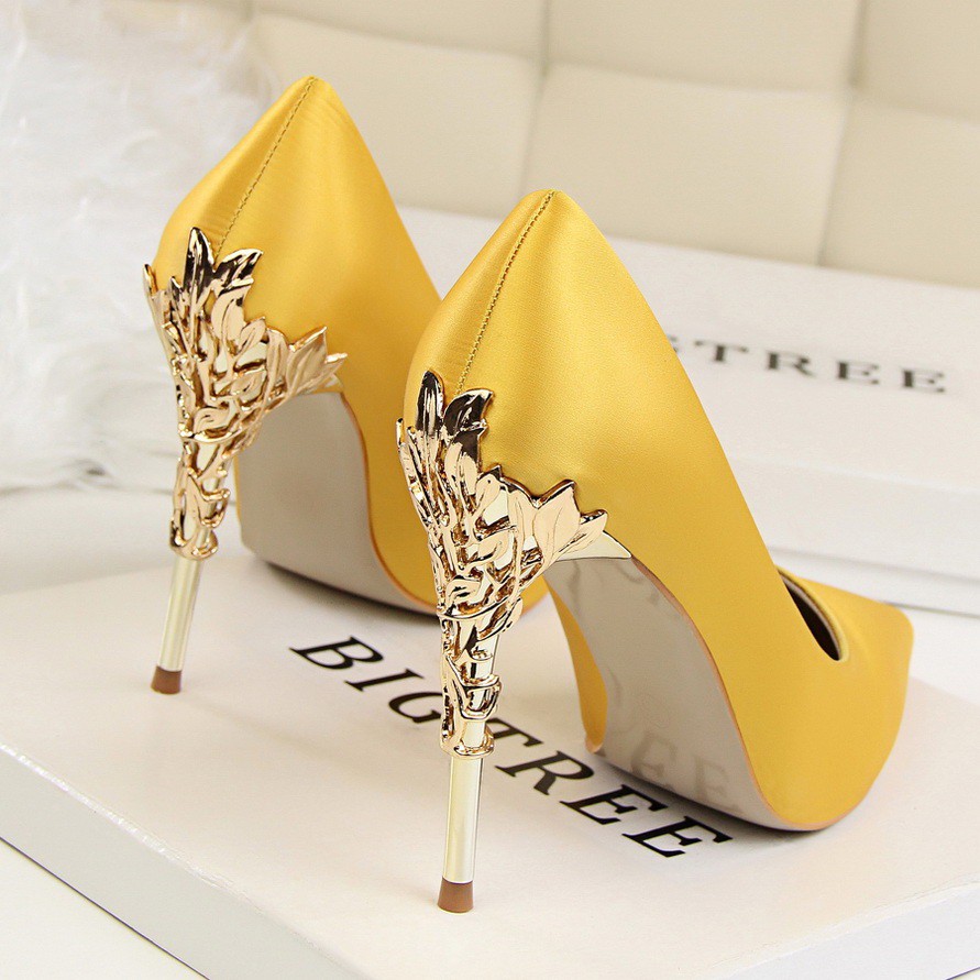 Comprar shop scarpin amarelo