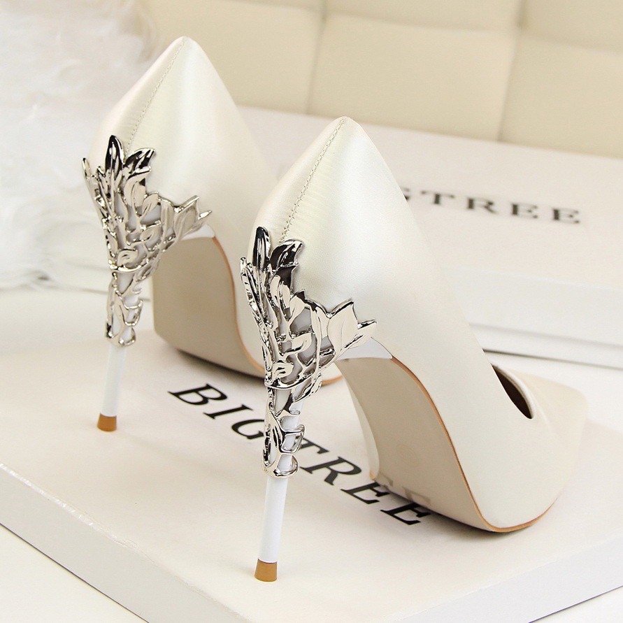 Scarpin branco para noiva online