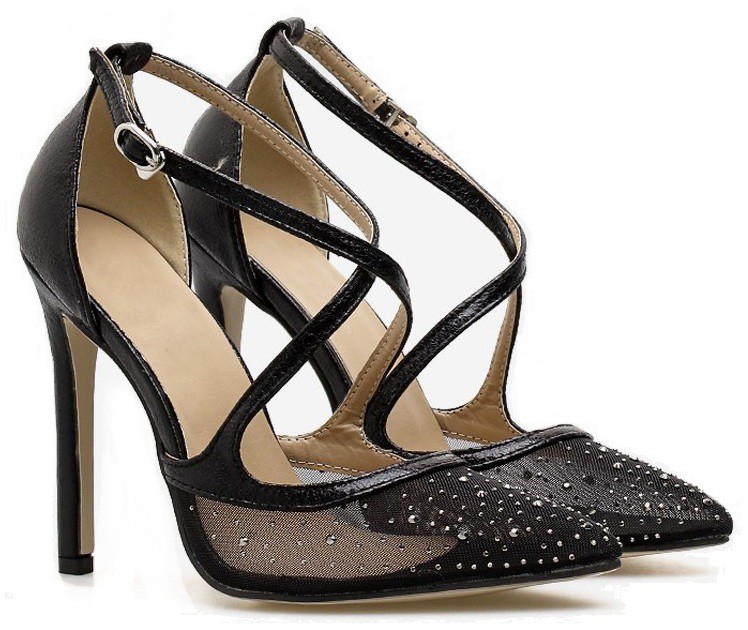 Scarpin preto shop com transparente