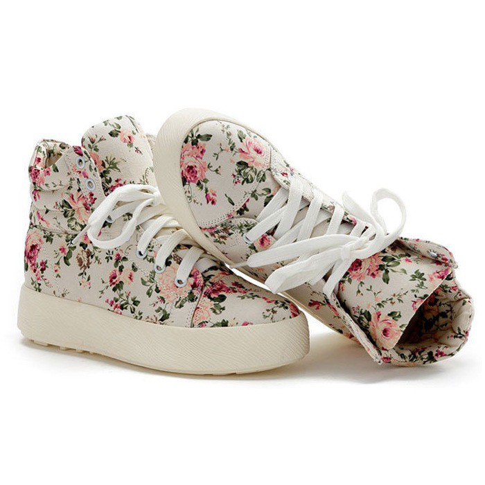 Tenis branco florido top