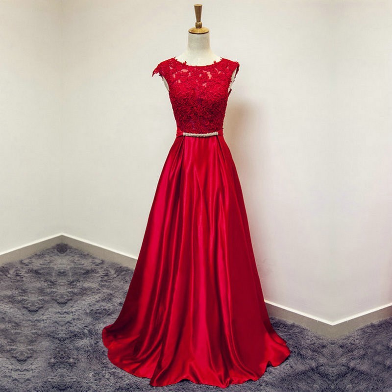 Vestido renda discount com cetim