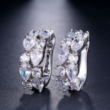 Meia Argola Luxo com Zircônias Cristal