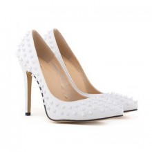 Scarpin - Branco com Spikes