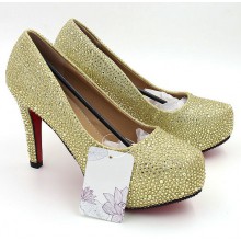 Scarpin - Dourado com Cristais